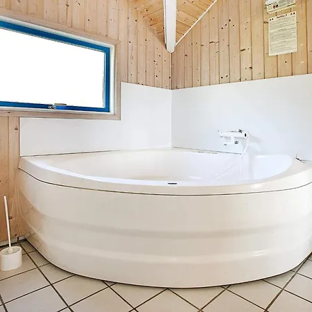 4 Star In Snedsted Feriehus Stenbjerg