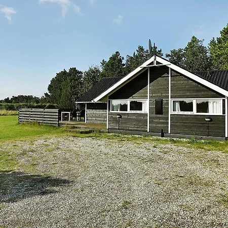 4 Star In Snedsted Feriehus